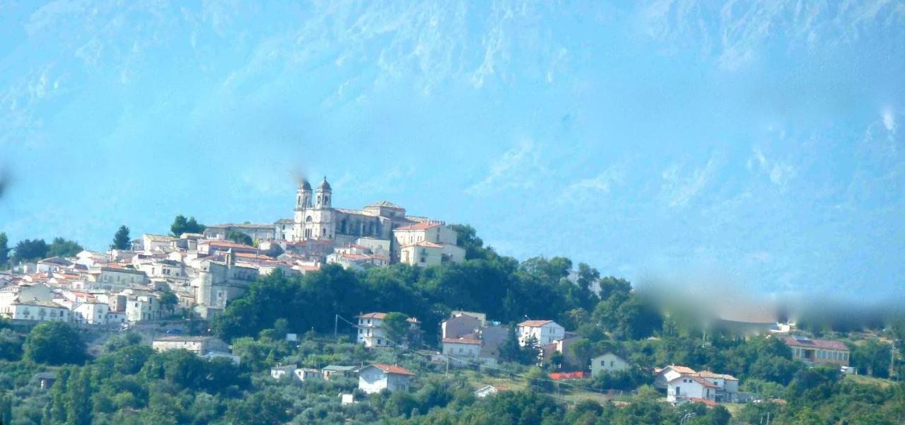 Depandance Elvira Basilico Lägenhet San Valentino in Abruzzo Citeriore Exteriör bild