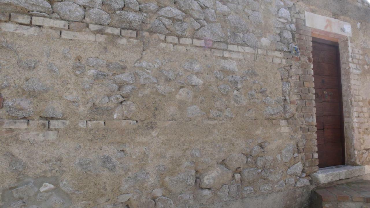 Depandance Elvira Basilico Lägenhet San Valentino in Abruzzo Citeriore Exteriör bild